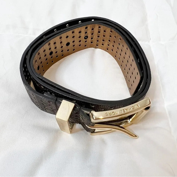 Michael Kors Signature Print Belt - Picture 2 of 5